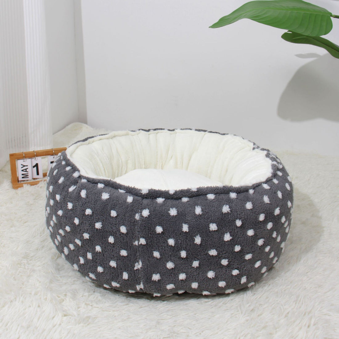 Cat Accessories Bed Round Soft And Warm Cat Nest Bed Pet Supplies Dog Beds For Medium Small Dogs Thickened Plush Cat House Mat